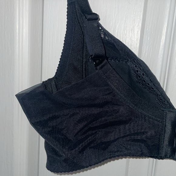 UNDERSTANCE Bra 🖤 - Picture 5 of 8